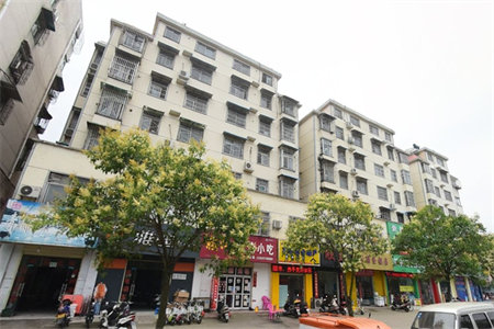 十五中东校朝阳花园三期非山非顶三室两厅113平米